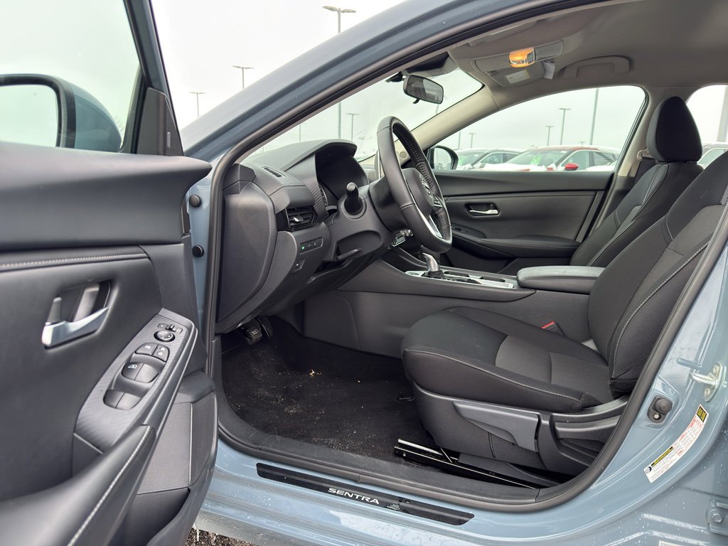 Used 2025 Nissan Sentra SV w/ All-Weather Package image 10