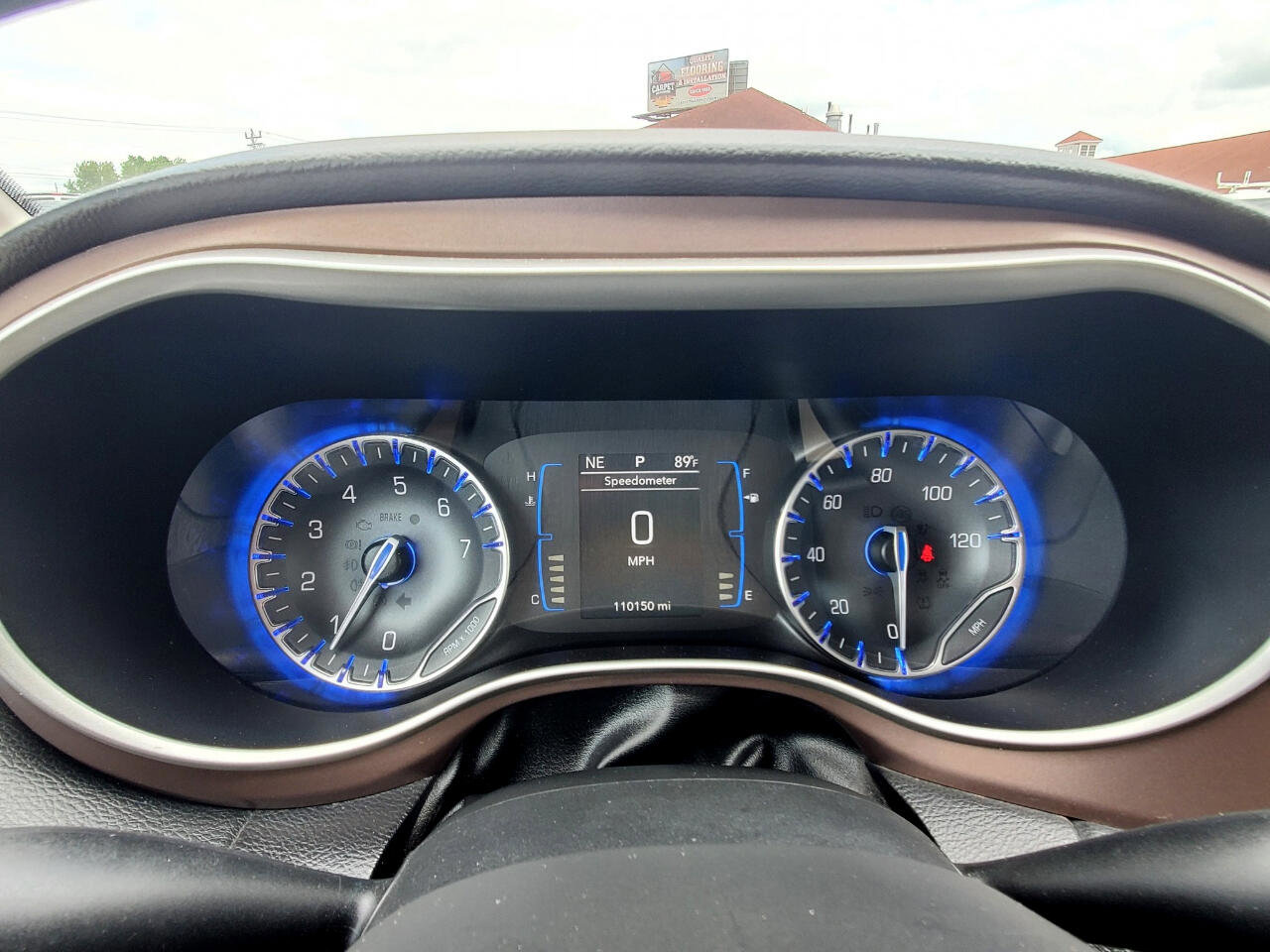 Used 2017 Chrysler Pacifica Touring image 11