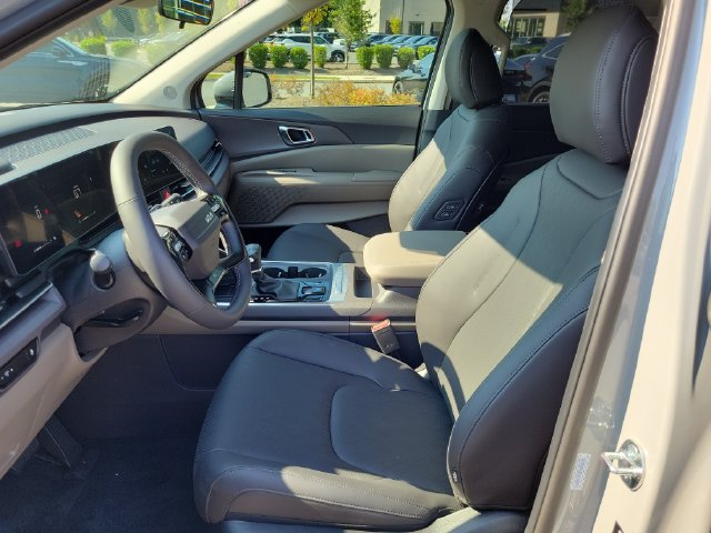 New 2027 Kia Carnival EX FWD image 23