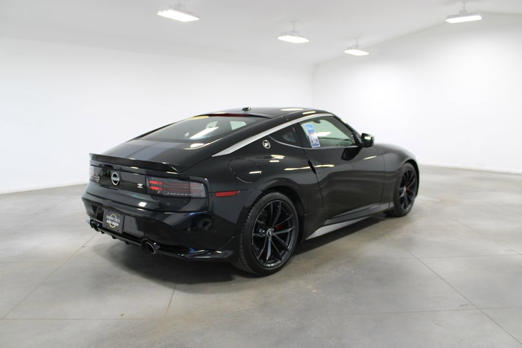 Used 2024 Nissan Z Performance w/ Floor Mat Package RWD image 11
