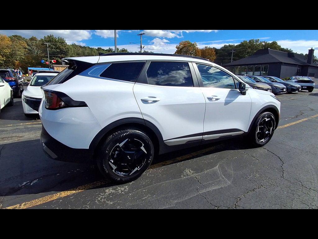 Used 2026 Kia Sportage EX w/ EX Panorama Roof Package AWD/4WD image 8