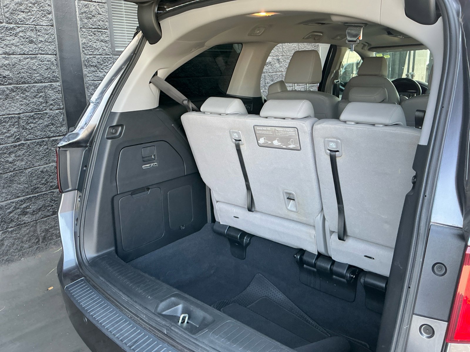 Used 2018 Honda Odyssey Elite image 18