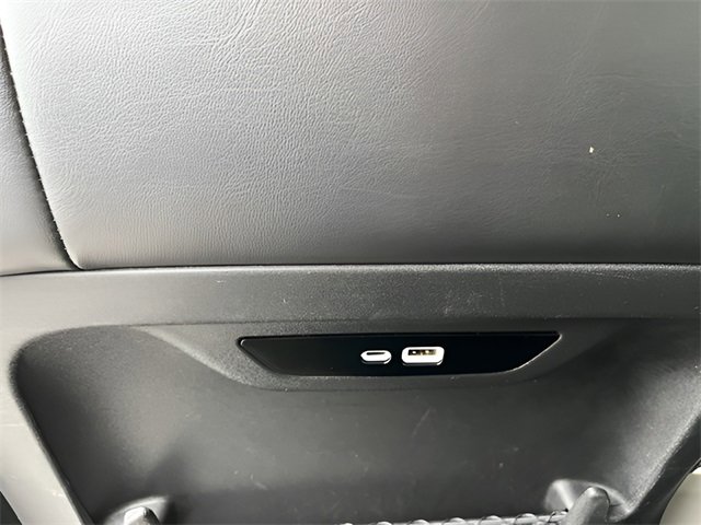 Used 2024 Chrysler Pacifica Touring-L image 55