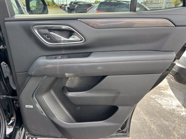 Used 2023 GMC Yukon AT4 w/ AT4 Premium Package AWD/4WD image 13