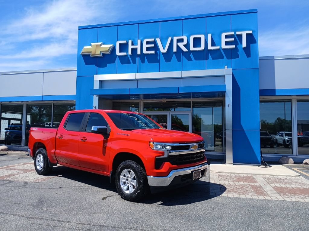 Used 2025 Chevrolet Silverado 1500 LT AWD/4WD image 1