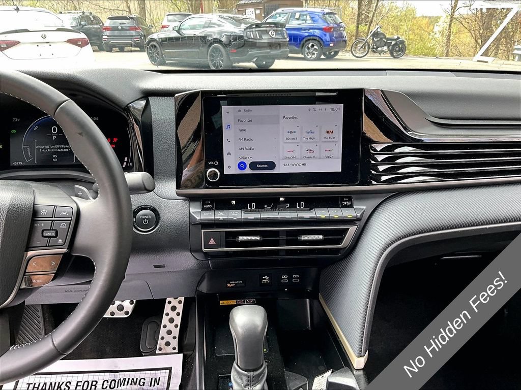 Used 2025 Toyota Camry SE FWD image 28
