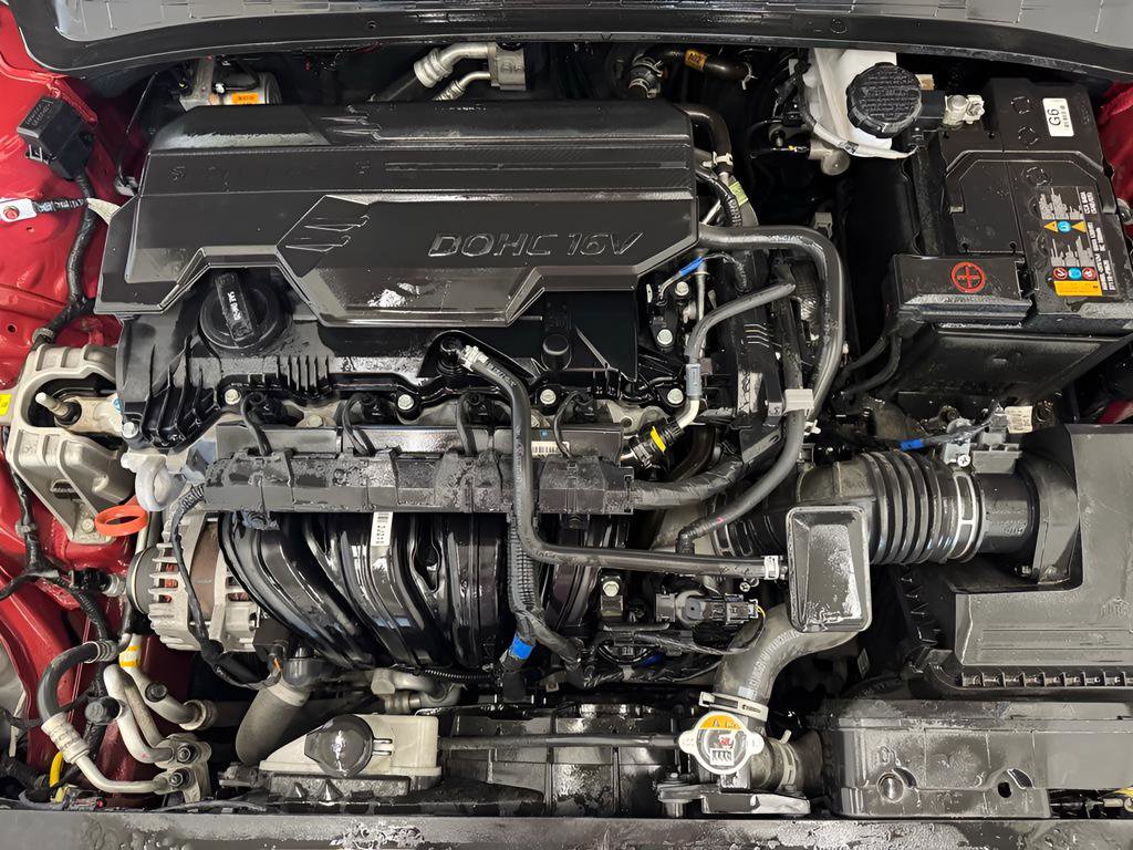 Used 2024 Hyundai Elantra SEL w/ Convenience Package image 12