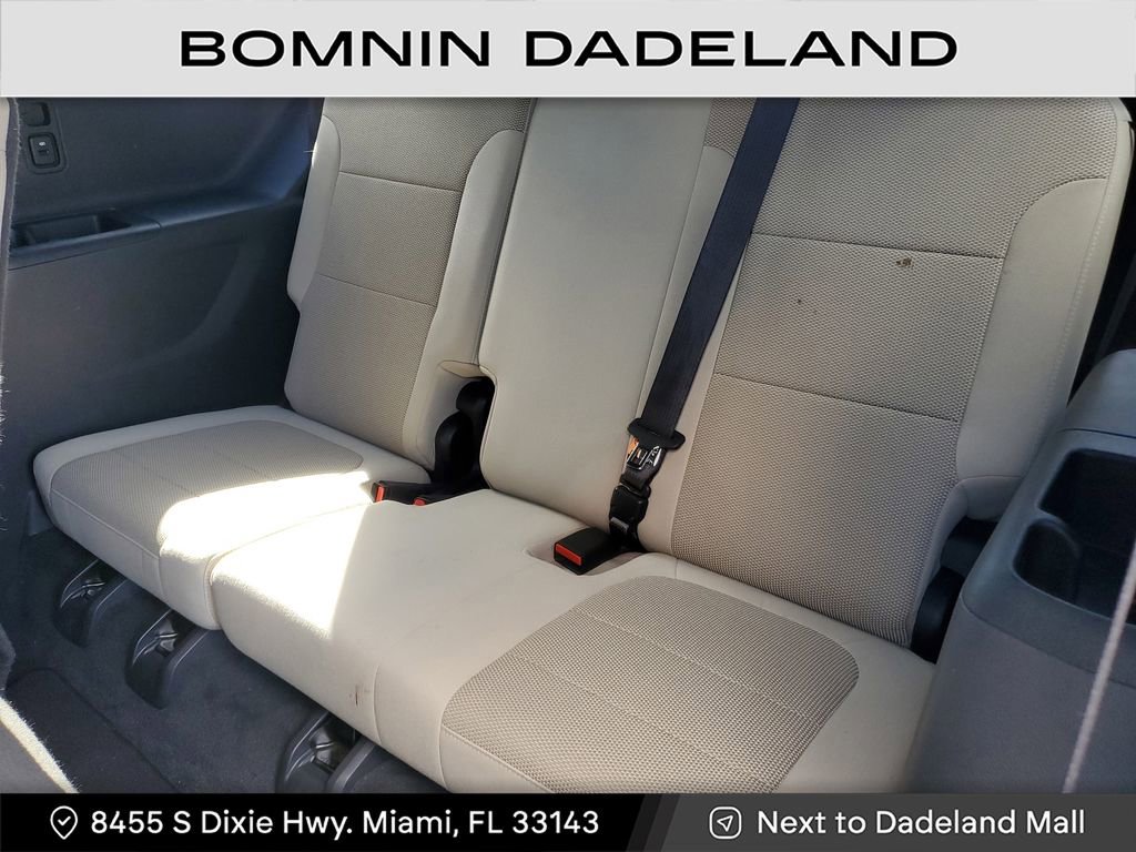 Used 2022 Chevrolet Traverse LS image 12