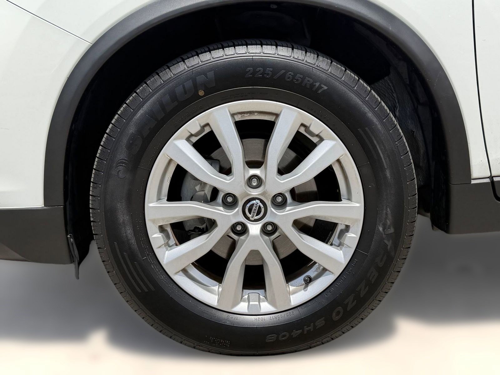 Used 2020 Nissan Rogue SV image 11