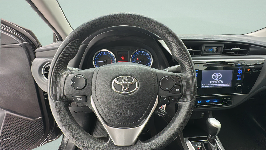 Used 2017 Toyota Corolla LE FWD image 13