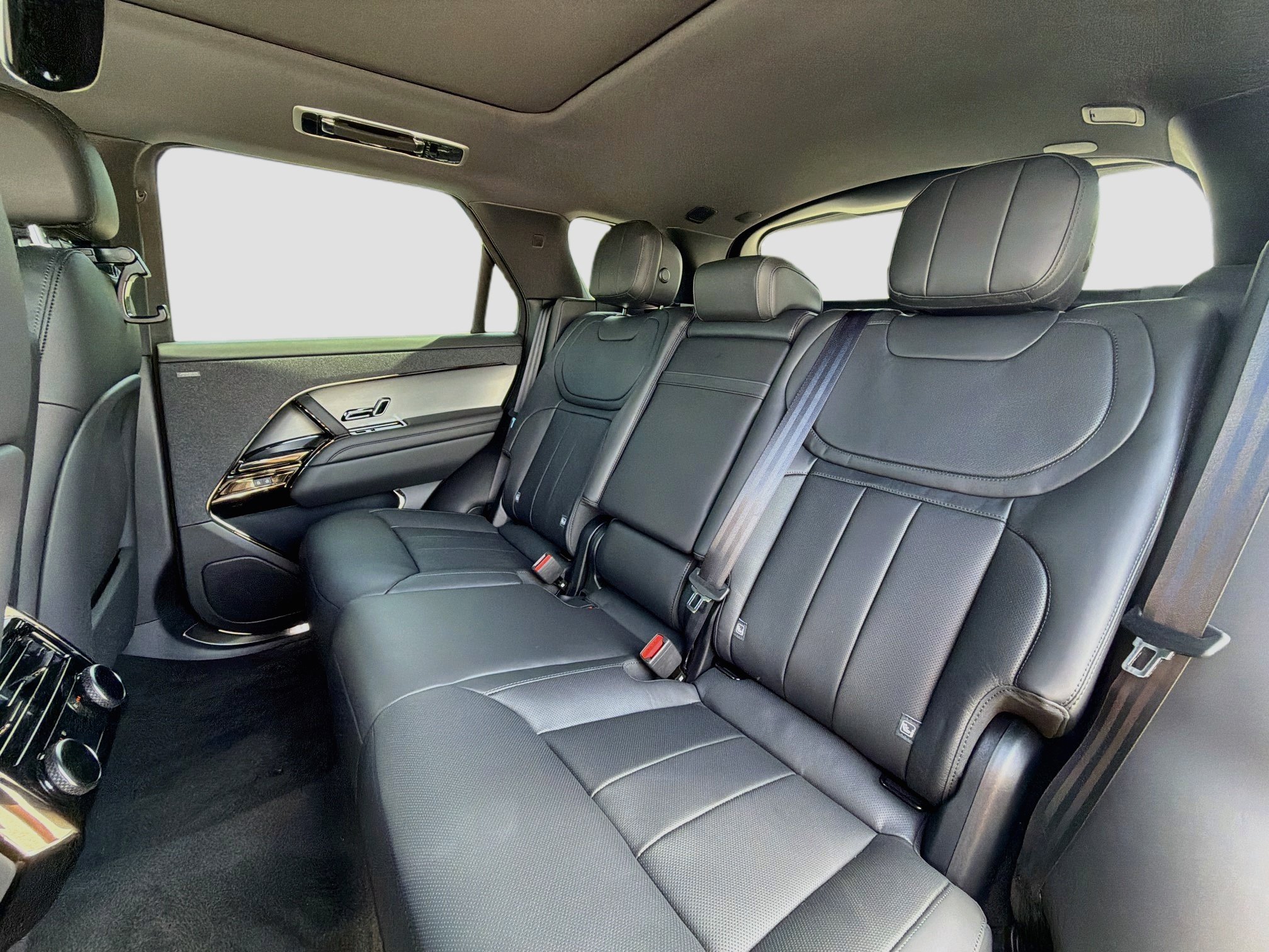 New 2027 Land Rover Range Rover Sport SE AWD/4WD image 22
