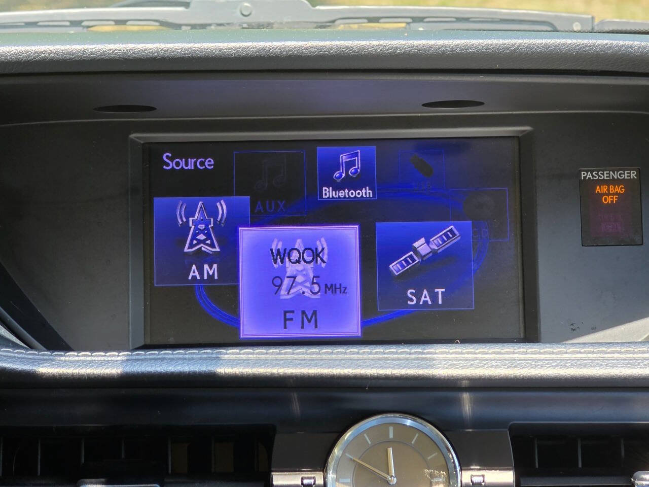 Used 2013 Lexus ES 300h w/ Premium Pkg FWD image 23