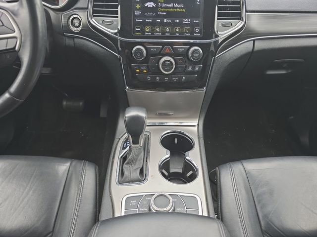 Used 2022 Jeep Grand Cherokee Limited w/ Tech Group AWD/4WD image 3