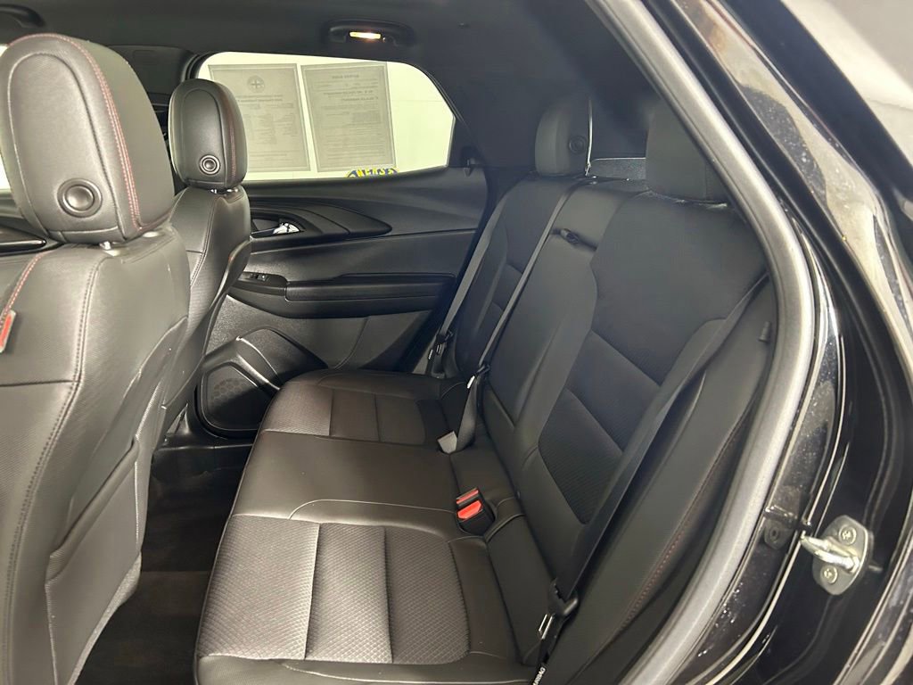 Used 2023 Chevrolet TrailBlazer RS w/ Sun and Liftgate Package AWD/4WD image 17