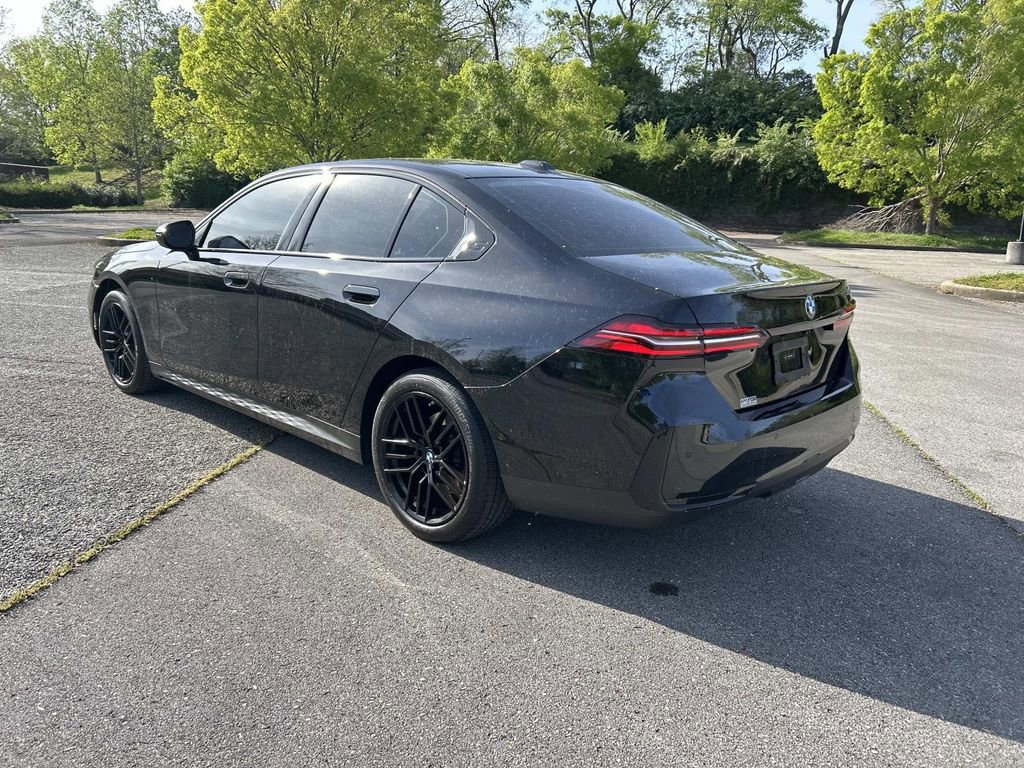 Used 2024 BMW 530i w/ Premium Package RWD image 5