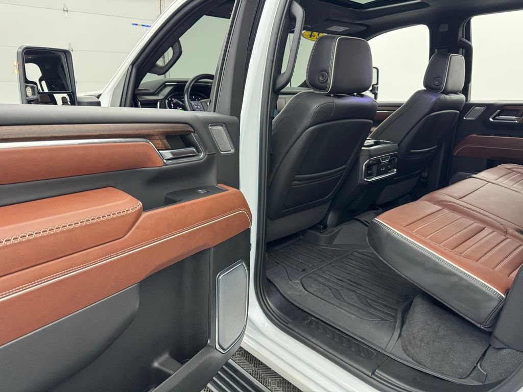 Used 2024 GMC Sierra 2500 Denali Ultimate AWD/4WD image 45