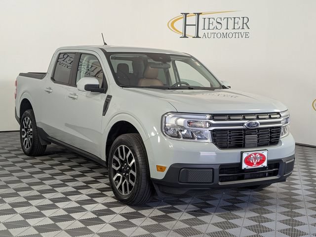 Used 2023 Ford Maverick Lariat w/ Lariat Luxury Package FWD image 2