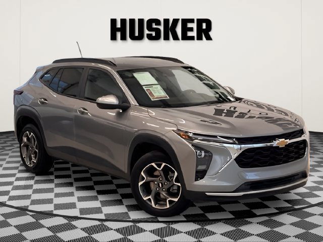 Used 2025 Chevrolet Trax LT w/ LT Convenience Package