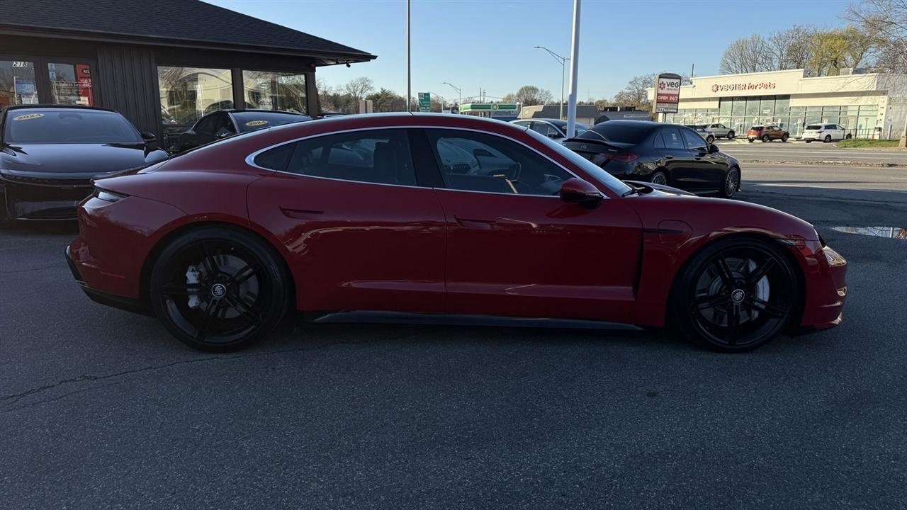 Used 2021 Porsche Taycan 4S AWD/4WD image 17