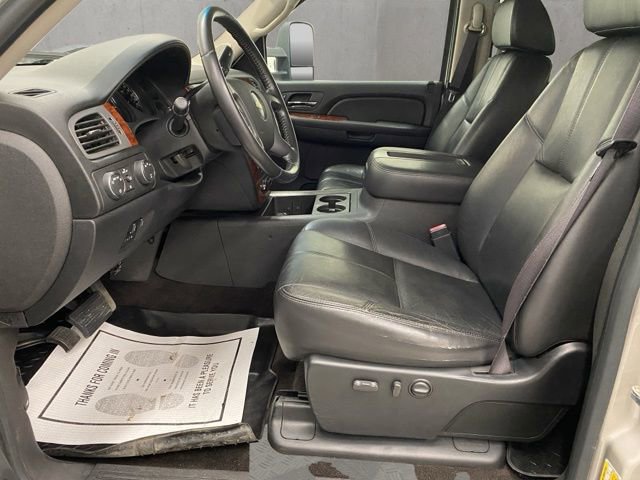 Used 2009 Chevrolet Silverado 2500 LTZ w/ Safety Package AWD/4WD image 17