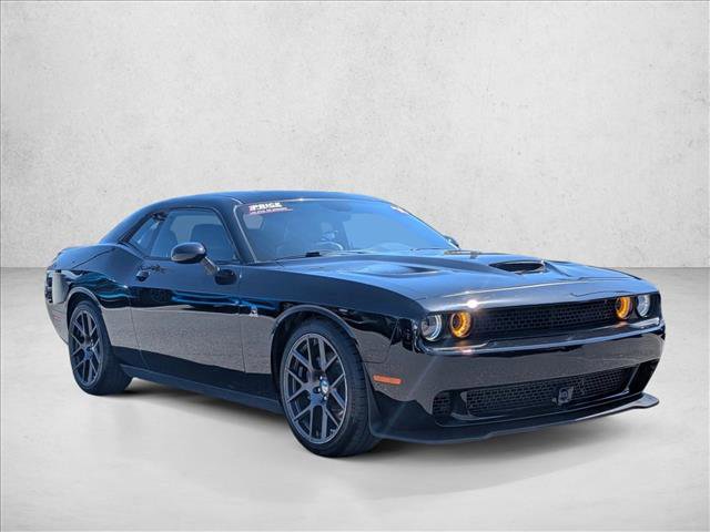 Used 2016 Dodge Challenger R/T Scat Pack w/ Leather Interior Group RWD image 3