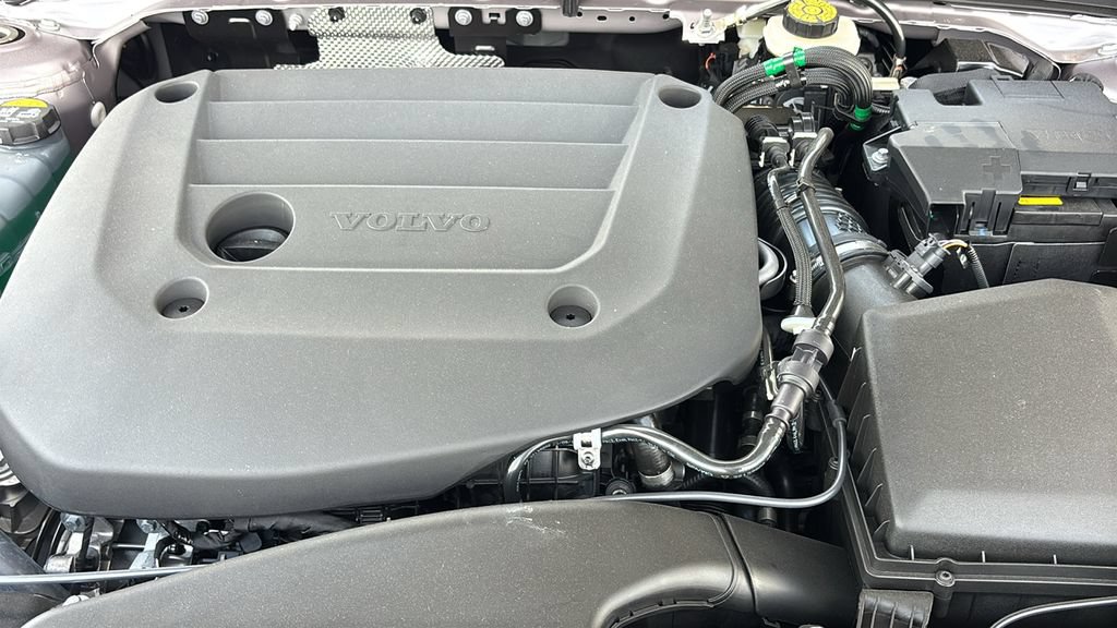 New 2026 Volvo XC40 B5 Plus w/ Climate Package AWD/4WD image 32