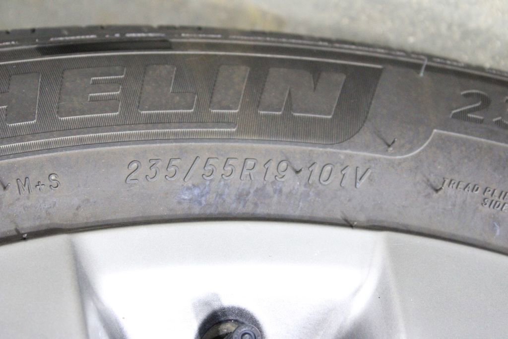 Used 2023 Toyota RAV4 XLE Premium image 42