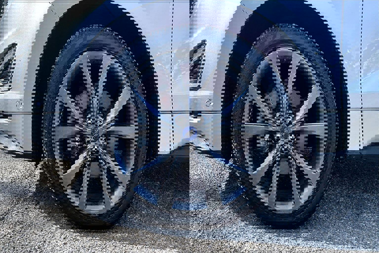 Used 2018 Ford Edge Sport w/ Equipment Group 401A image 9