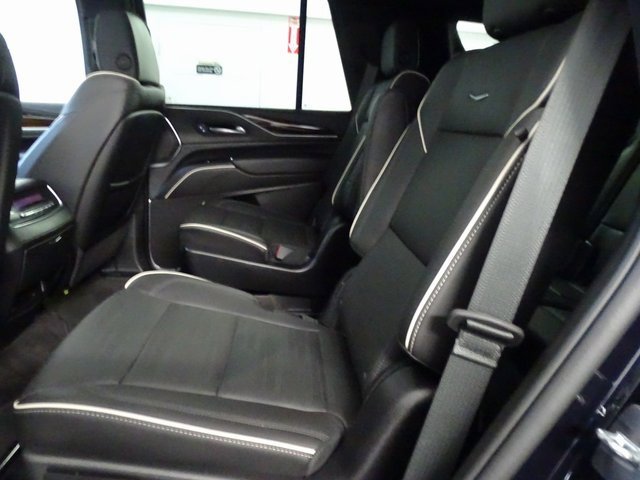 Certified 2023 Cadillac Escalade Premium Luxury image 4