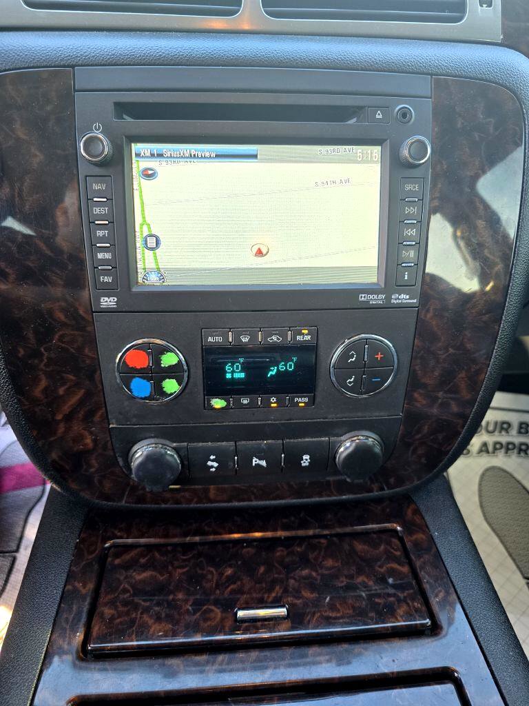 Used 2013 GMC Yukon XL Denali image 19