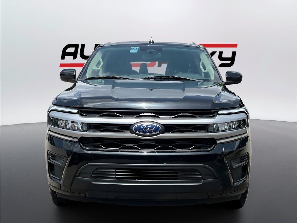 Used 2022 Ford Expedition Max XLT w/ Livery Package AWD/4WD image 2