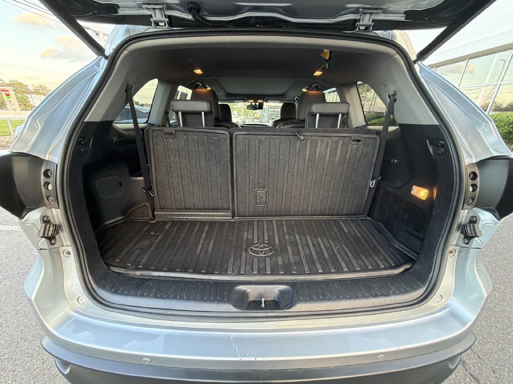 Used 2014 Toyota Highlander Limited Platinum AWD/4WD image 27