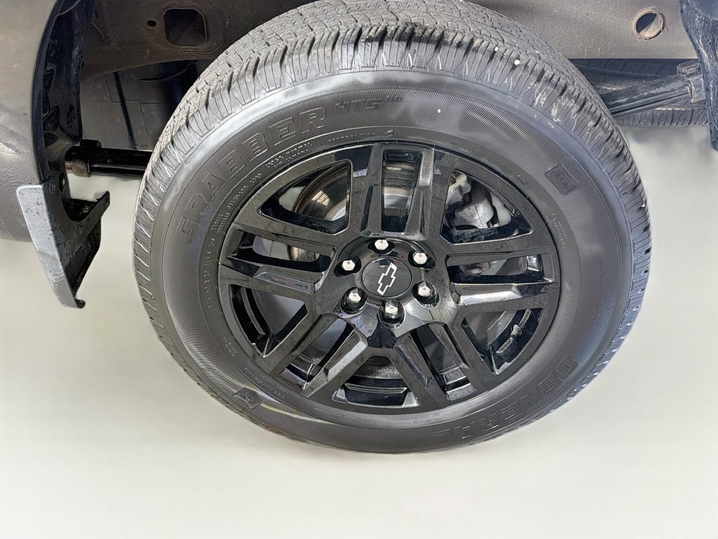 Used 2025 Chevrolet Silverado 1500 RST AWD/4WD image 30