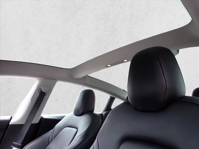 Used 2019 Tesla Model 3 Standard Range Plus image 13