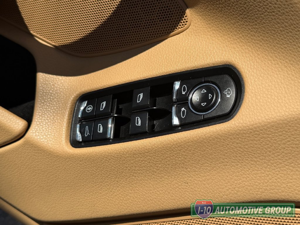 Used 2012 Porsche Panamera S RWD image 16