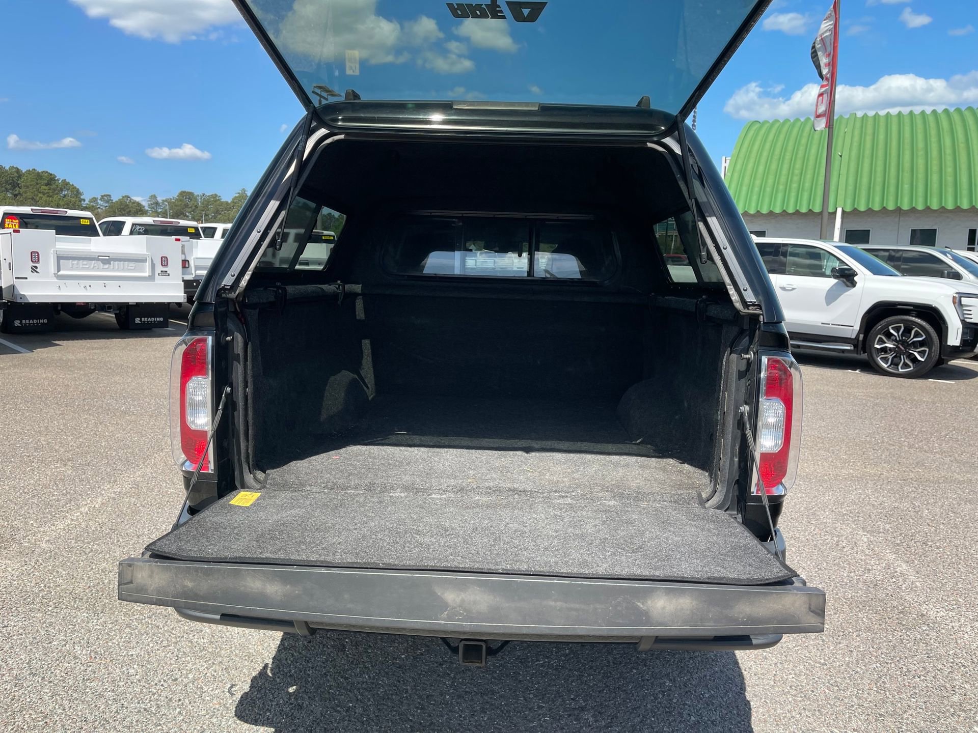 Used 2021 GMC Canyon Denali image 23