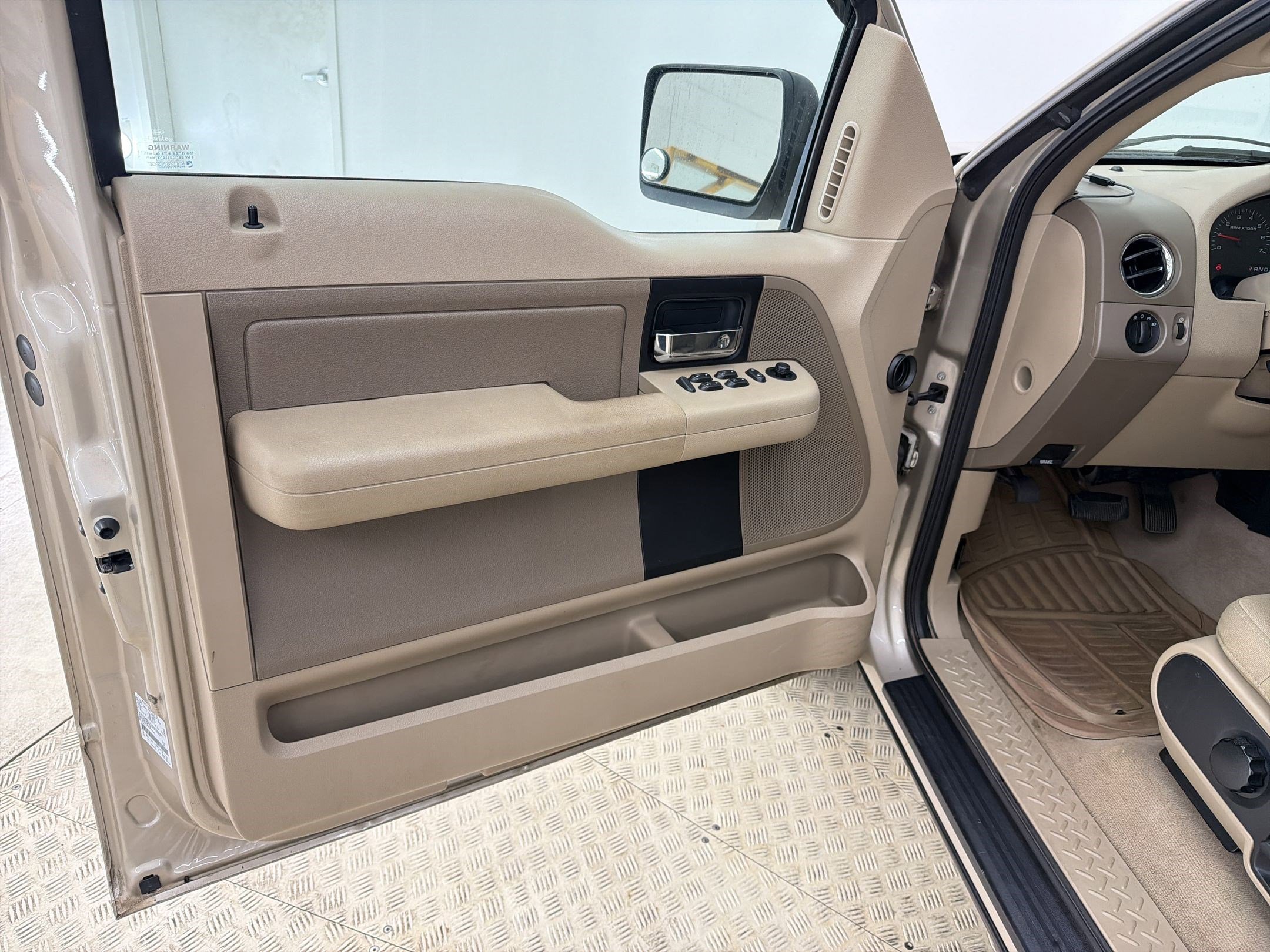 Used 2008 Ford F150 XLT RWD image 18