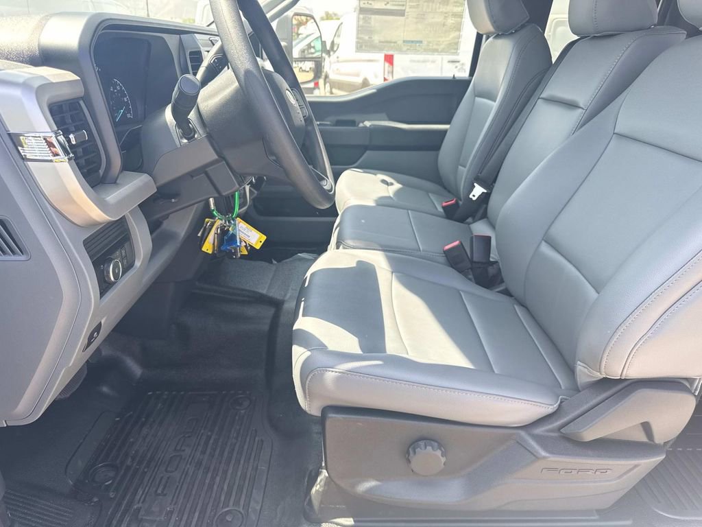 New 2025 Ford F350 XL w/ XL Chrome Package image 19