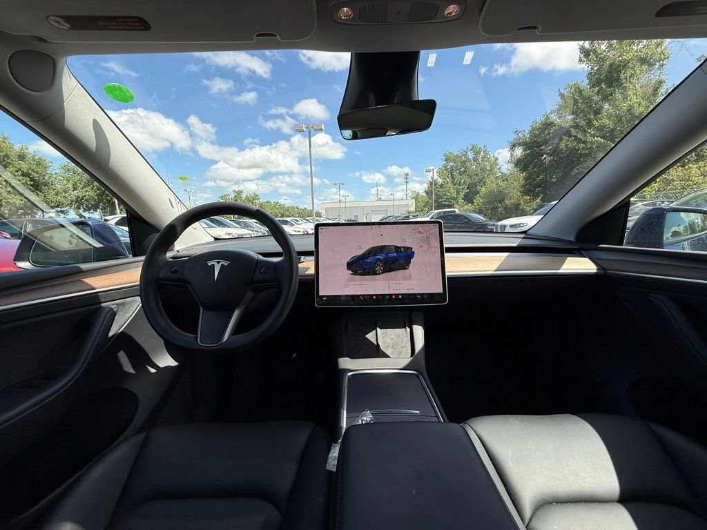 Used 2023 Tesla Model Y Long Range image 18