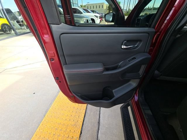Used 2022 Nissan Frontier Pro-X RWD image 23