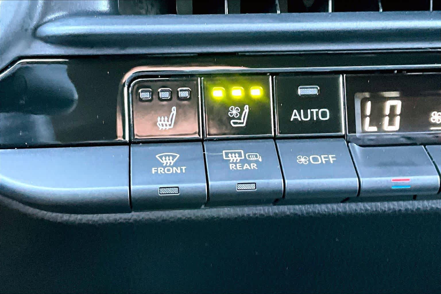 Used 2025 Toyota Crown Signia w/ Advanced Technology Package AWD/4WD image 33