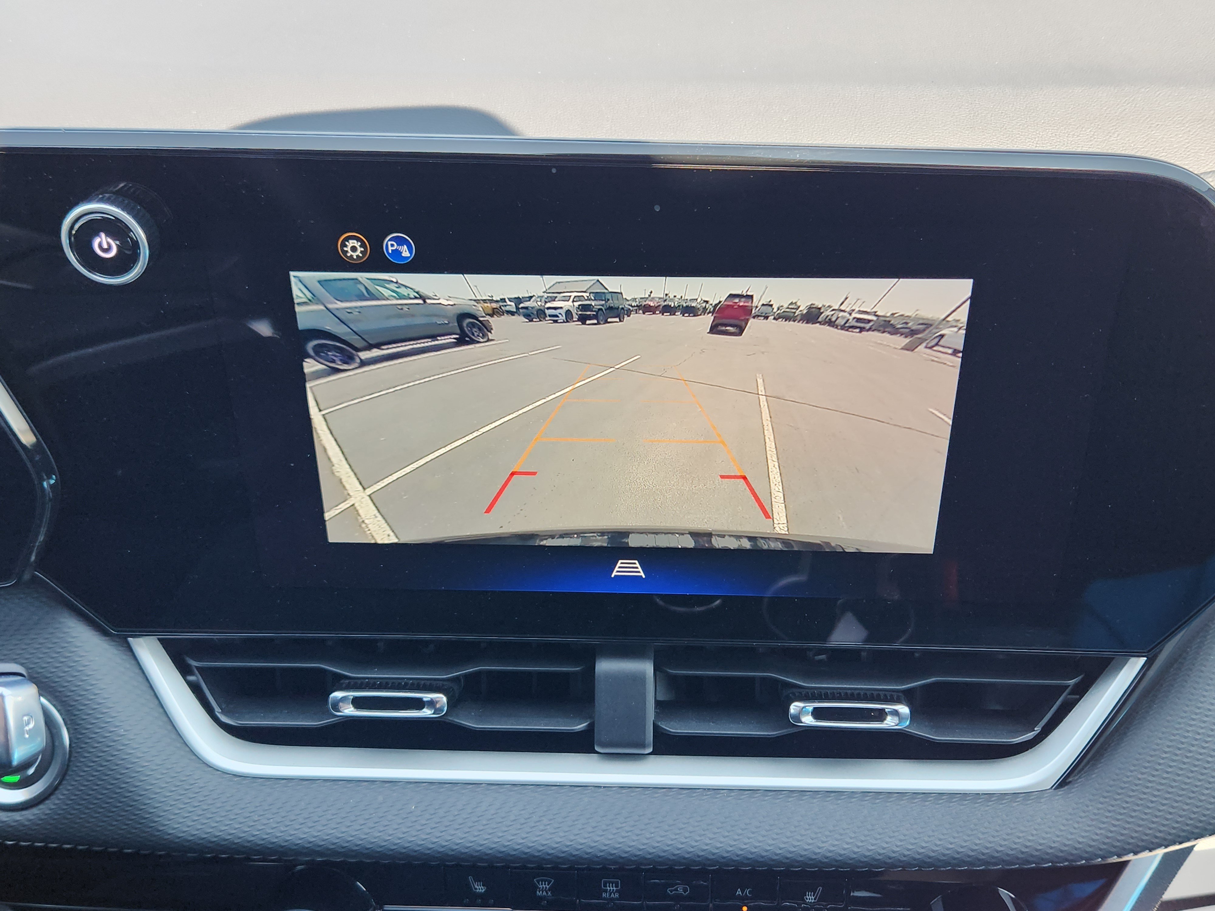 Used 2026 Chevrolet Equinox LT FWD image 19