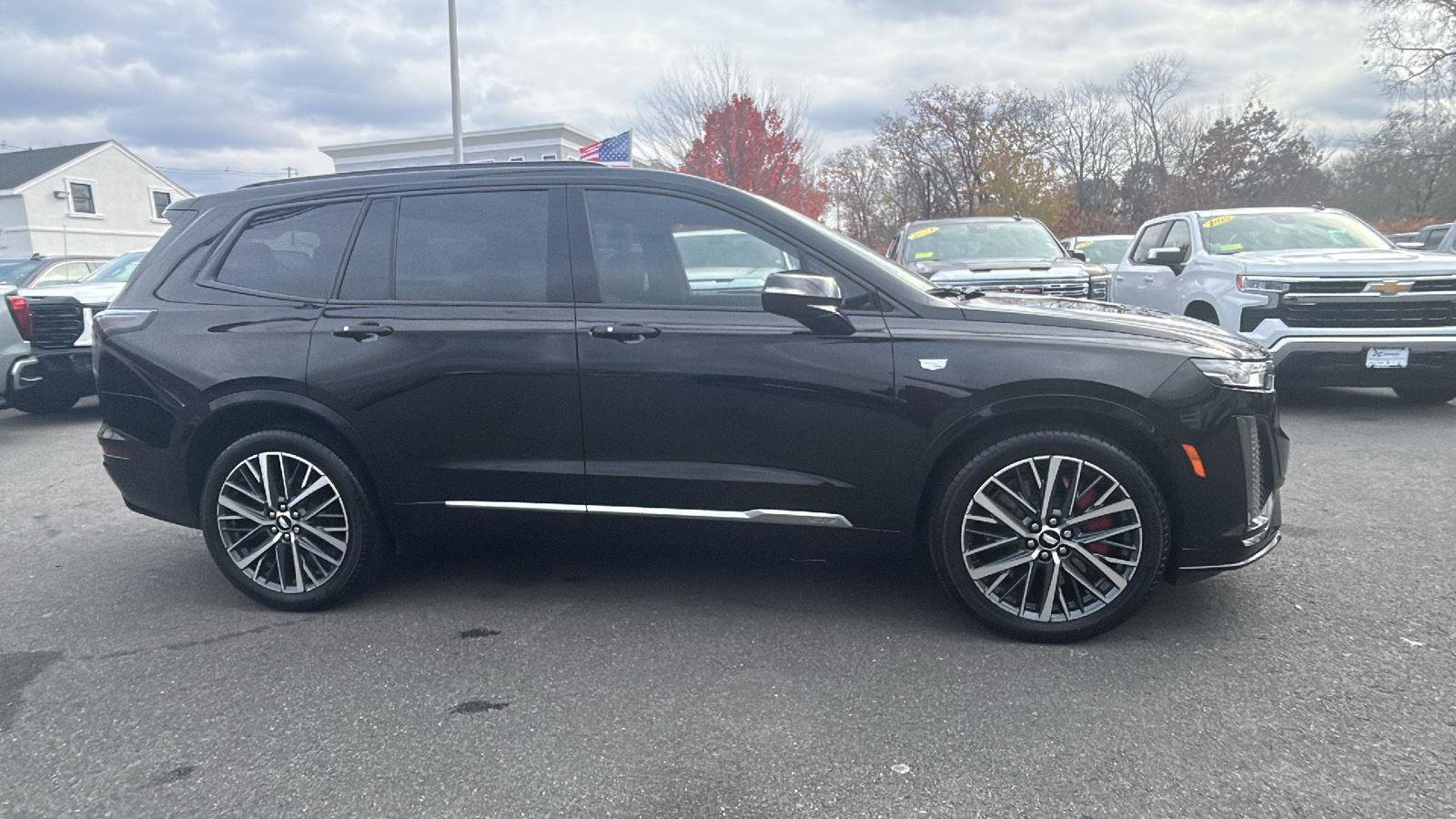 Used 2022 Cadillac XT6 Sport w/ Technology Package image 12