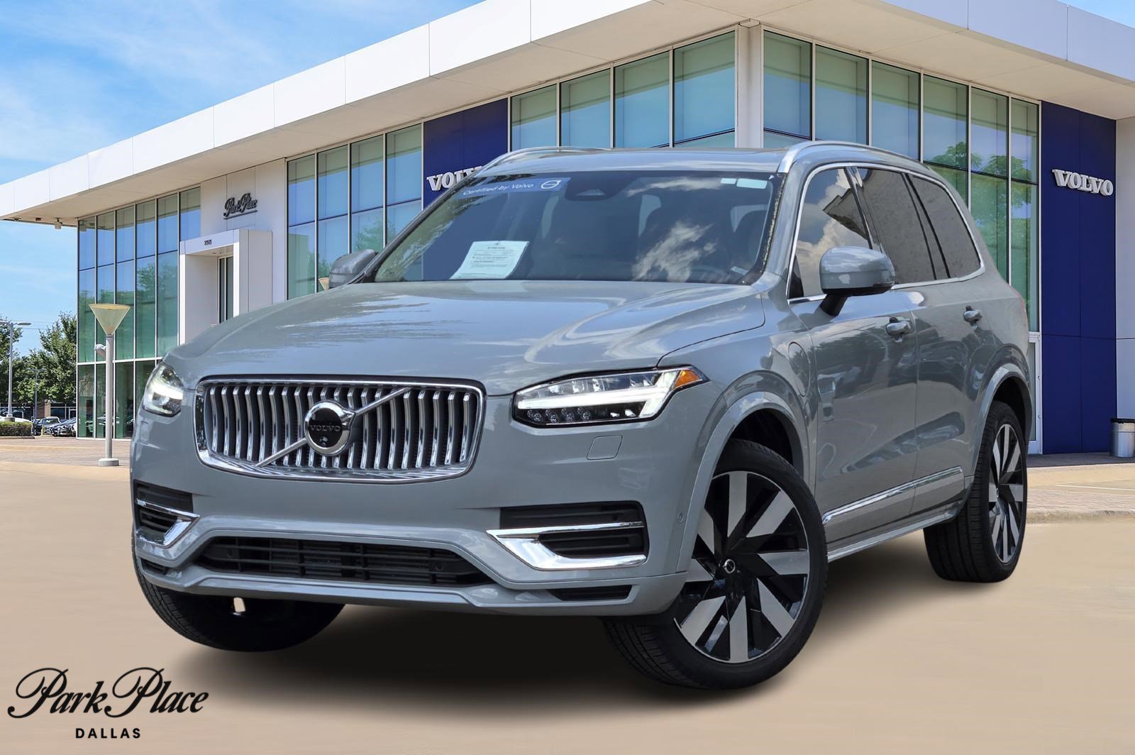 Used 2025 Volvo XC90 T8 Plus w/ Protection Package Premier