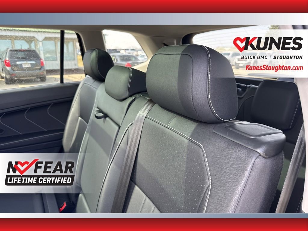 Used 2024 Volkswagen Tiguan SE image 37