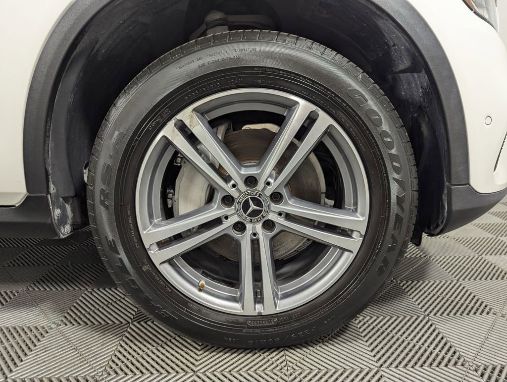 Used 2021 Mercedes-Benz GLC 300 image 30