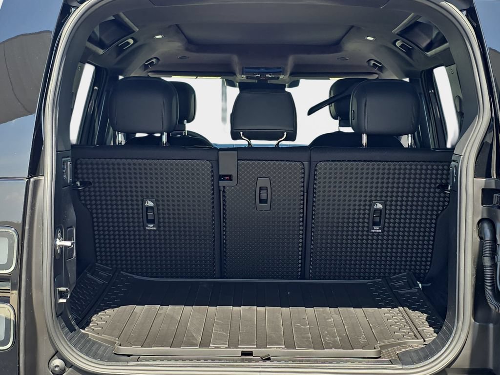 New 2026 Land Rover Defender 110 X AWD/4WD image 12