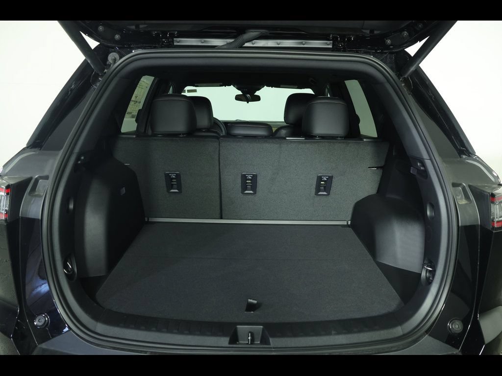 New 2026 Chevrolet Equinox ACTIV FWD image 12