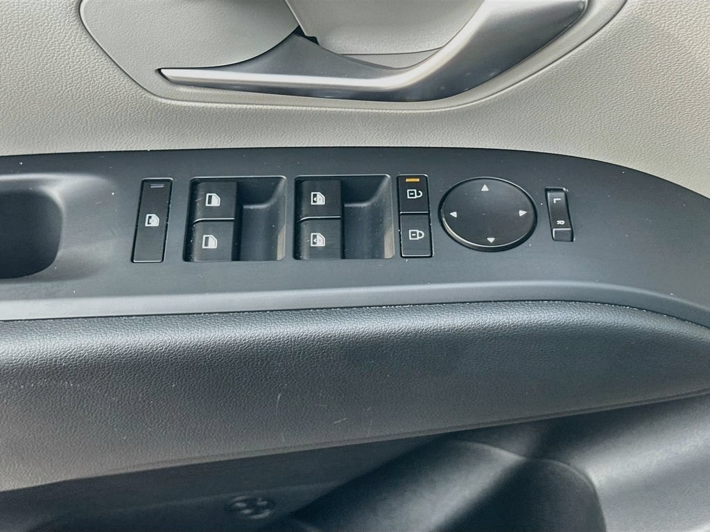 Used 2025 Hyundai Tucson SEL FWD image 17
