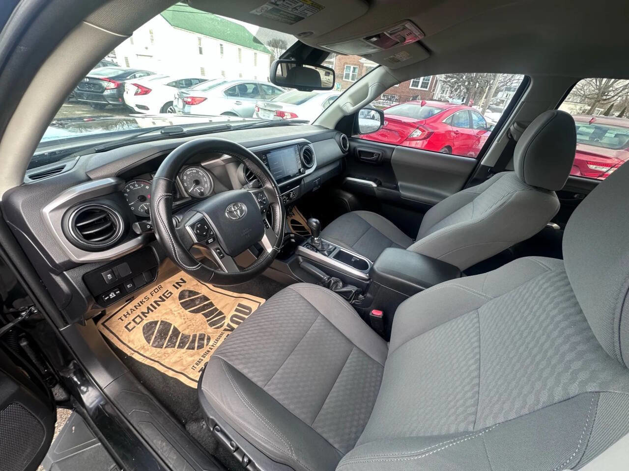 Used 2020 Toyota Tacoma SR5 image 9